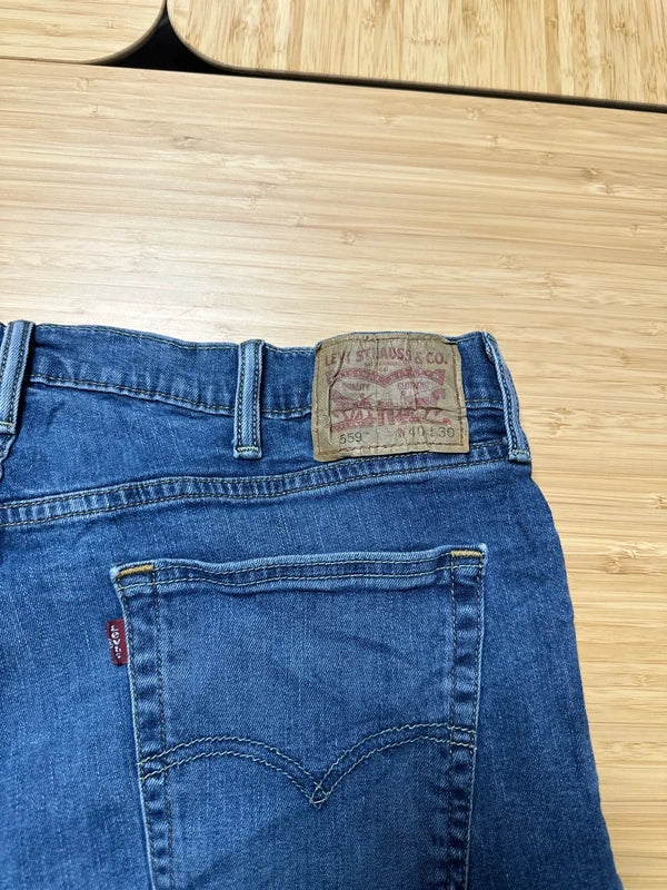 Jean Levi's 559