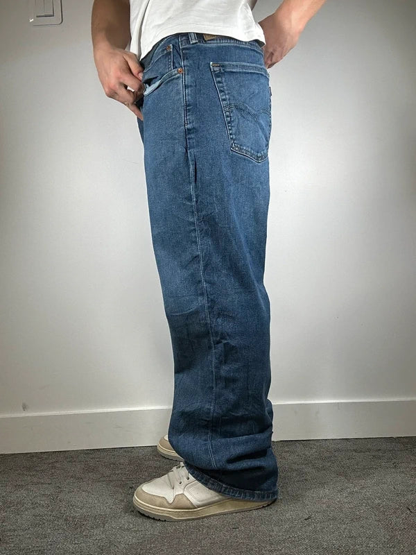 Jean Levi's 559